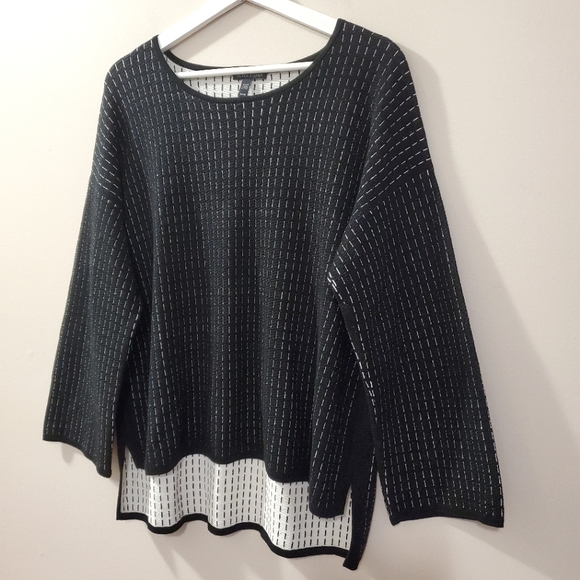 Eileen Fisher - Textured Line Print Top Silk Blend - Size M - Picture 3 of 7